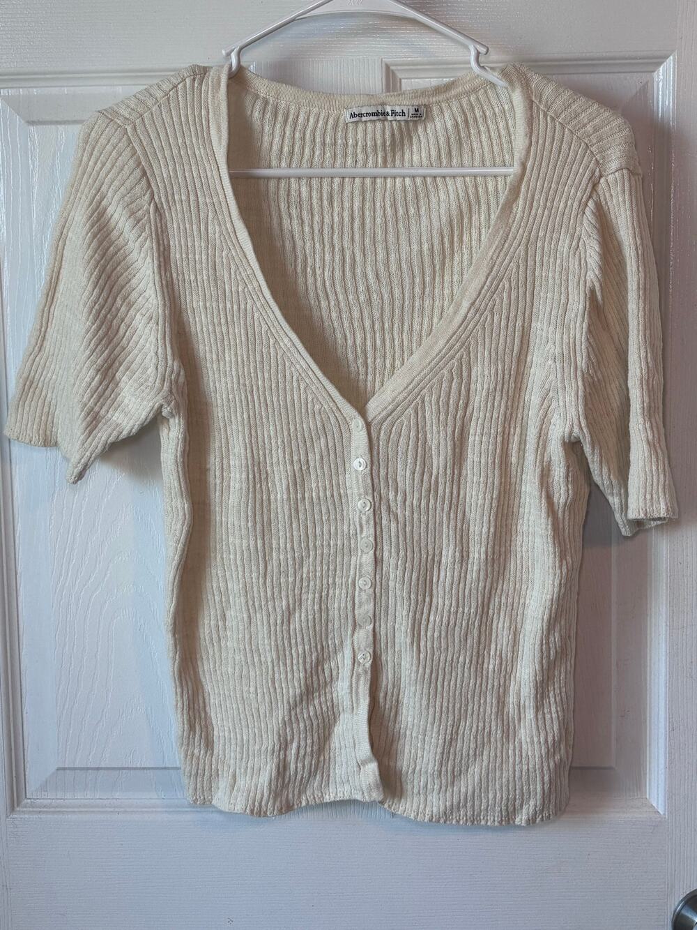 Abercrombie & Fitch Women’s Medium Cream Ribbed Button Front Cardigan Top